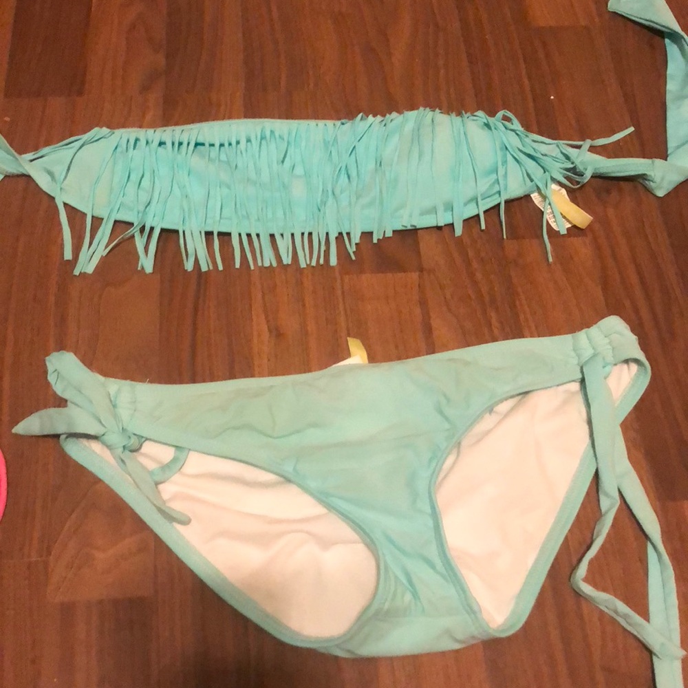small top medium bottoms